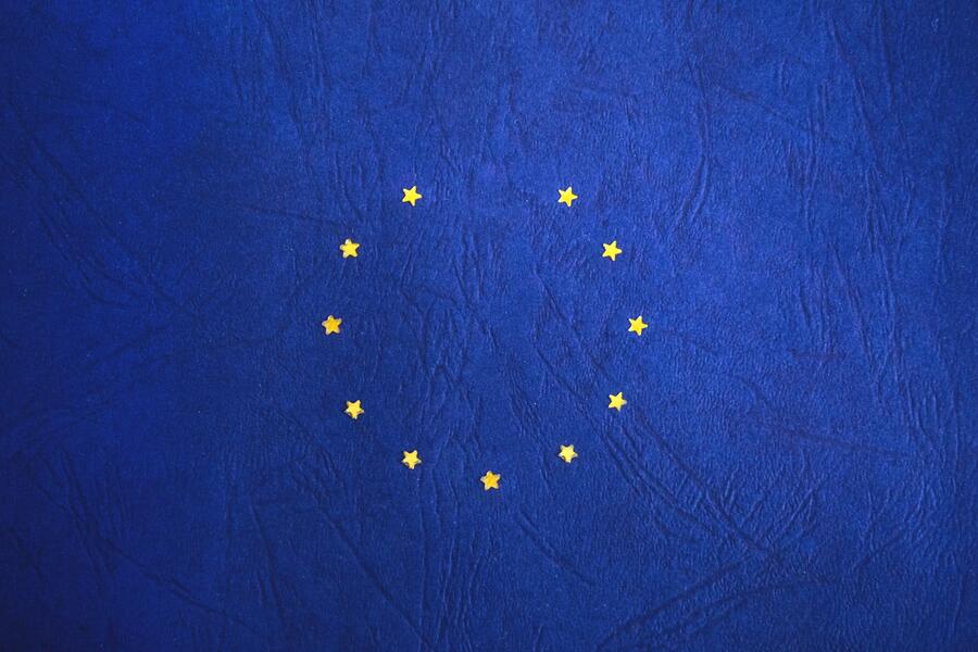Uspešno črpamo evropska sredstva: zastava EU