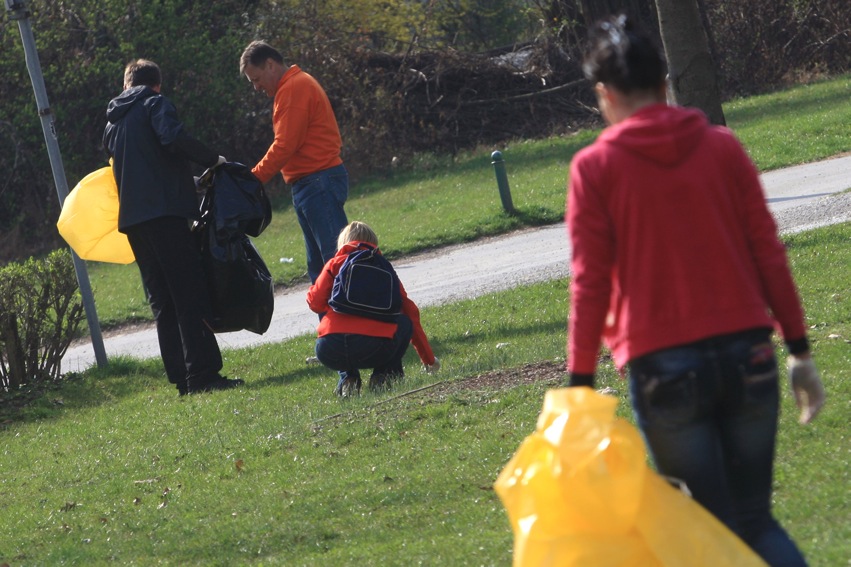 120324 akcija Za lepšo Ljubljano 2012 nrovan 013
