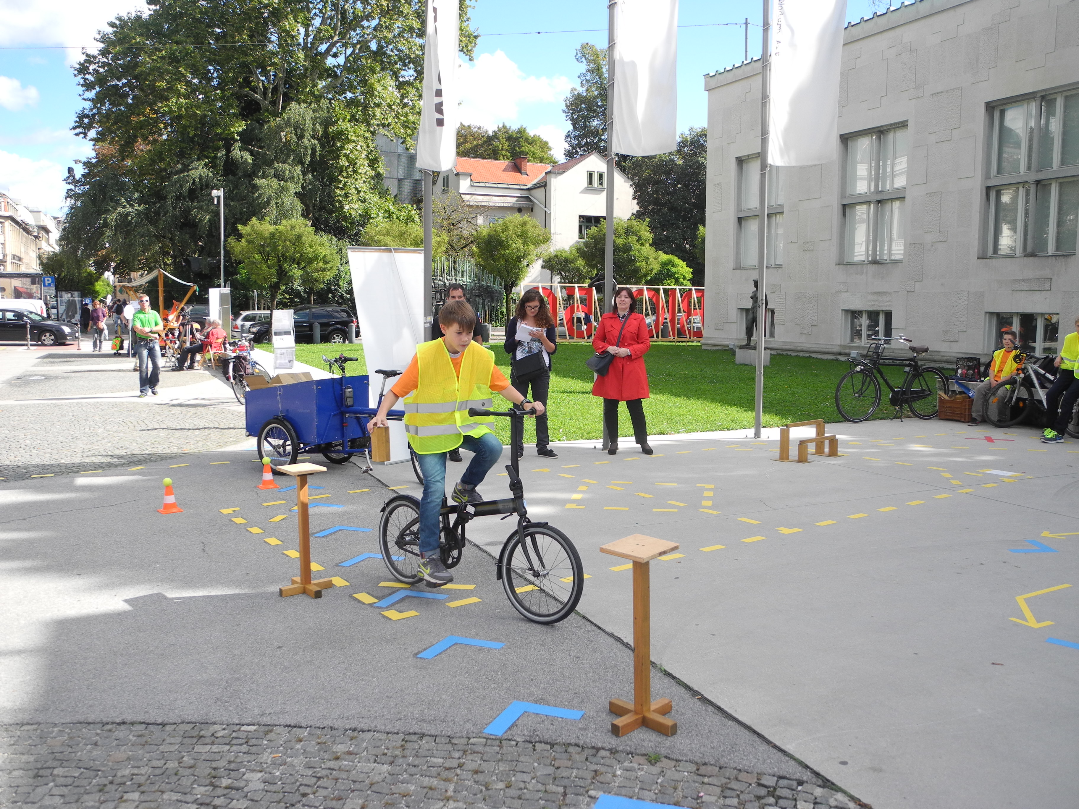 140922 Kolesarski poligon   demonstracija vožnje AndrejKlemenc