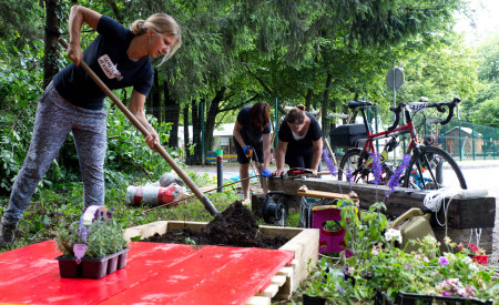 20190622 Urejanje gozd prebivalci vrt mescan foto Nejc Trampuž vir prostoRož IPOP (11)