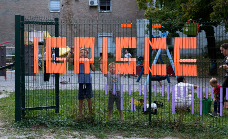 20200921 Projekt ZUNAJ otroško igrišče na Zarnikovi foto Nejc Trampuž (3)