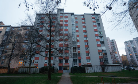 stolpnica na Rašiški ulici 1