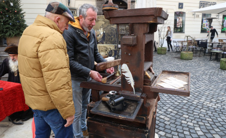 Vrnimo ljudem knjigo, foto: Bobo