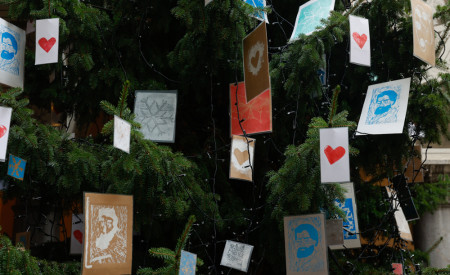 20251126 krasenje novoletne jelke nrovan 019