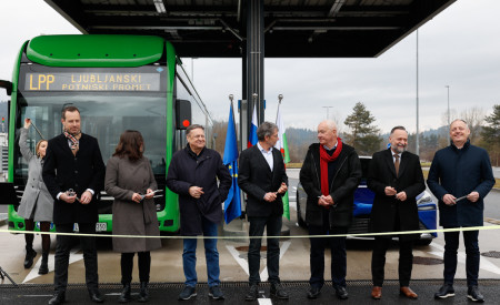 slavnostni prerez traku