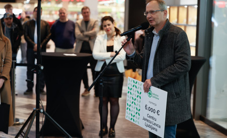 Podelitev donacije Centru Janeza Levca