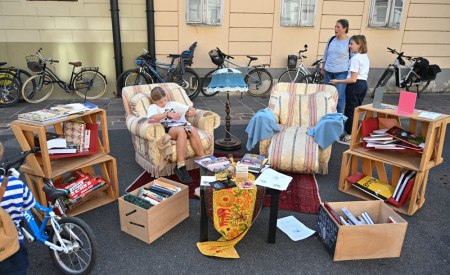 ulično pohištvo na Poljanskafestu