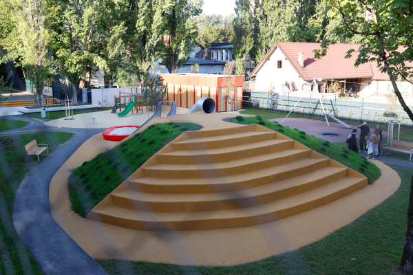 20260923 otvoritev enote Karunova vrtca Trnovo nrovan 062
