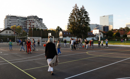 20261015 otvoritev igrisca na OS Milana Sustarsica nrovan 043