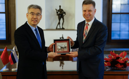 20261015 sprejem delegacije iz Chengduja nrovan 047