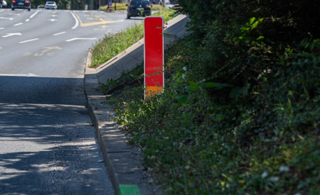 talne označbe na robnikih ob Celovški cesti