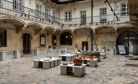 Desni atrij  Društvo keramikov in lončarjev©Kaja Brezočnik arhiv MOL 3