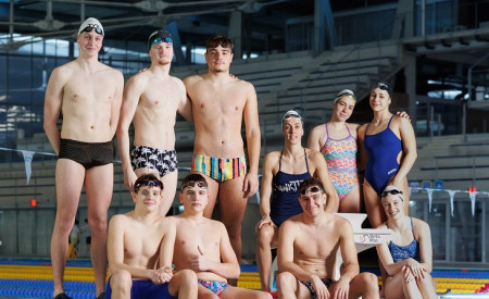 Tekmovalni plavalci v Športnem centru Ilirija