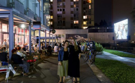 Kino na prostem Ulica Ane Ziherlovefoto Nejc Trampuž vir IPOP, KD prostoRož