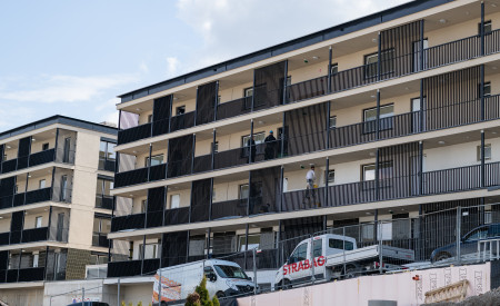 Delavci izvajajo še zadnja dela na blokih Litijske in Pesarske