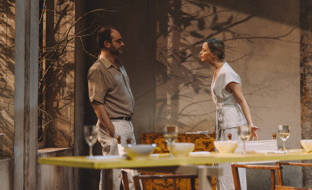 Ajda Smrekar, Vila blok, foto Peter Giodani, MGL