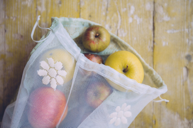 Vrečke za zelenjavo in sadje izdelane iz starih zaves Smetumet