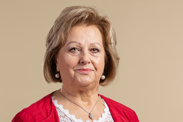  Nada Verbič 