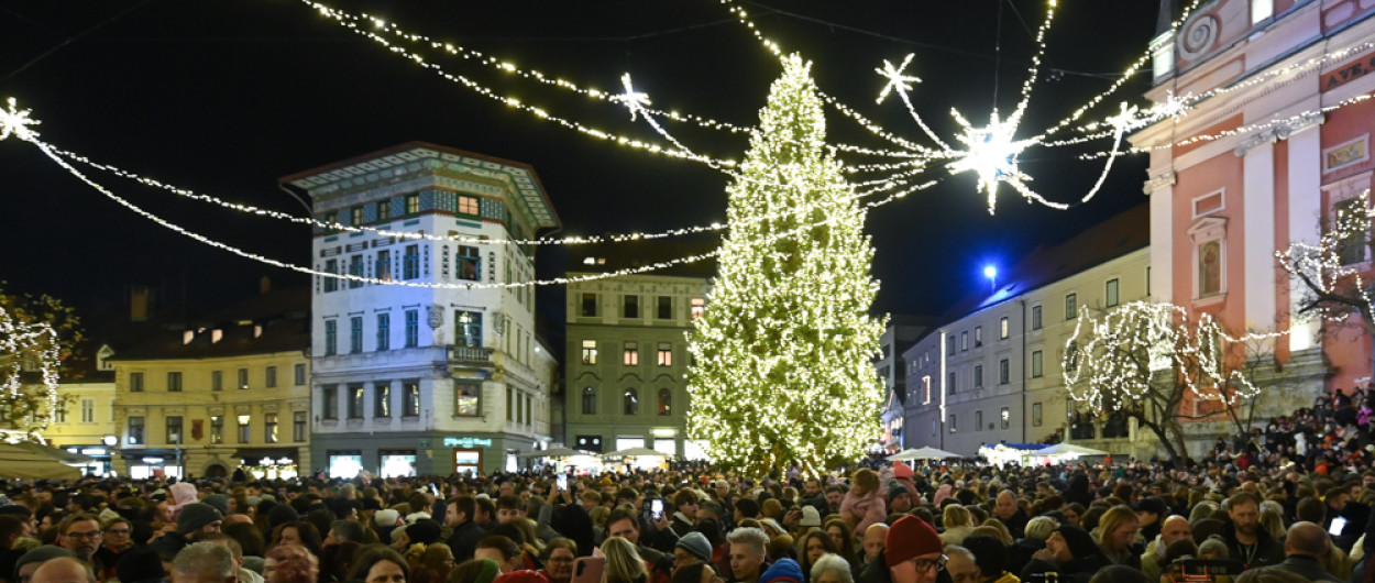Prižig prazničnih luči, december 2024. Foto: Bobo
