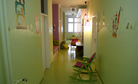 140203_otvoritevenergetskoprenovljenihenotvrtcanajdihojca_nrovan_021.jpeg