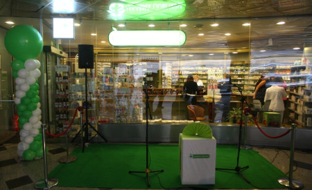 150904_otvoritevprenovljenelekarnewtc_nrovan_001.jpeg