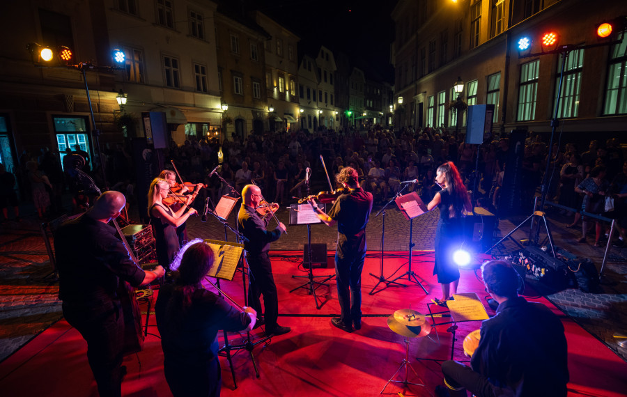Noci v stari Ljubljani. Foto: Mankica Kranjec, Imago Sloveniae