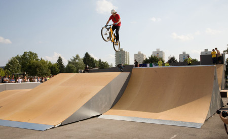Skate park v Športnem centru Savsko naselje, foto: Nada Žgank