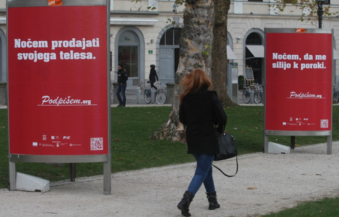 Mednarodni dan proti nasilju nad ženskami_nrovan