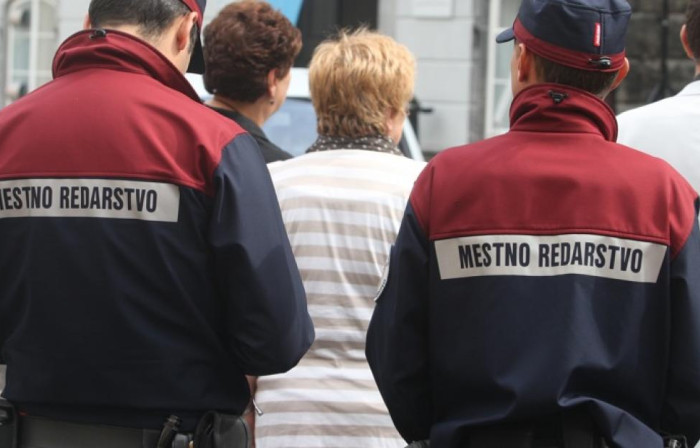 Patrulja mestnega redarstva zavarovala kraj prometne nezgode