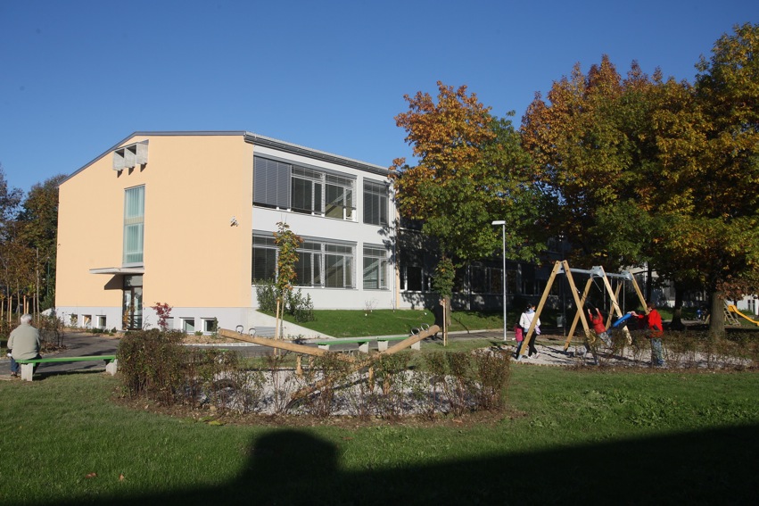 151020 otvoritev prizidka OS Koseze nrovan 5