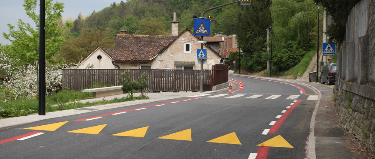 cestišče, ležeči policaj