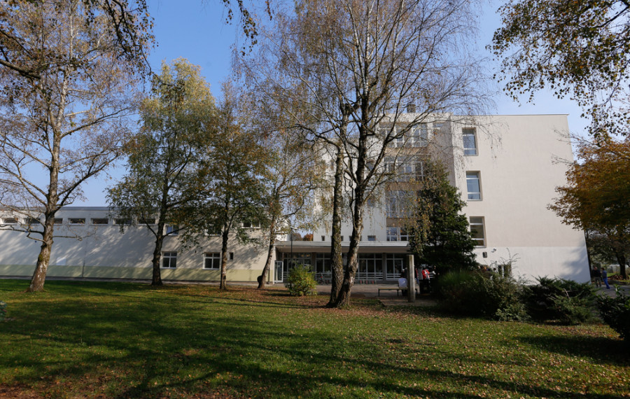 181020 otvoritev prenovljene OS Jozeta Moskrica nrovan 003