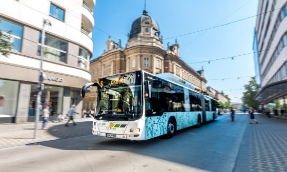 Avtobus na Slovenski. Foto: B. Pogačar, LPP