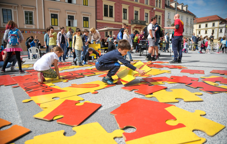 festival Igraj se z mano 