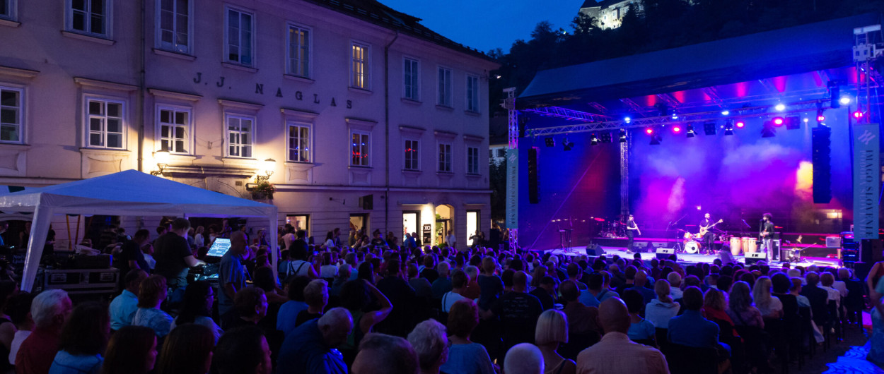 Koncert na Novem trgu leta 2019. Foto: Domen Pal, vir: Imago Sloveniae dpal 003