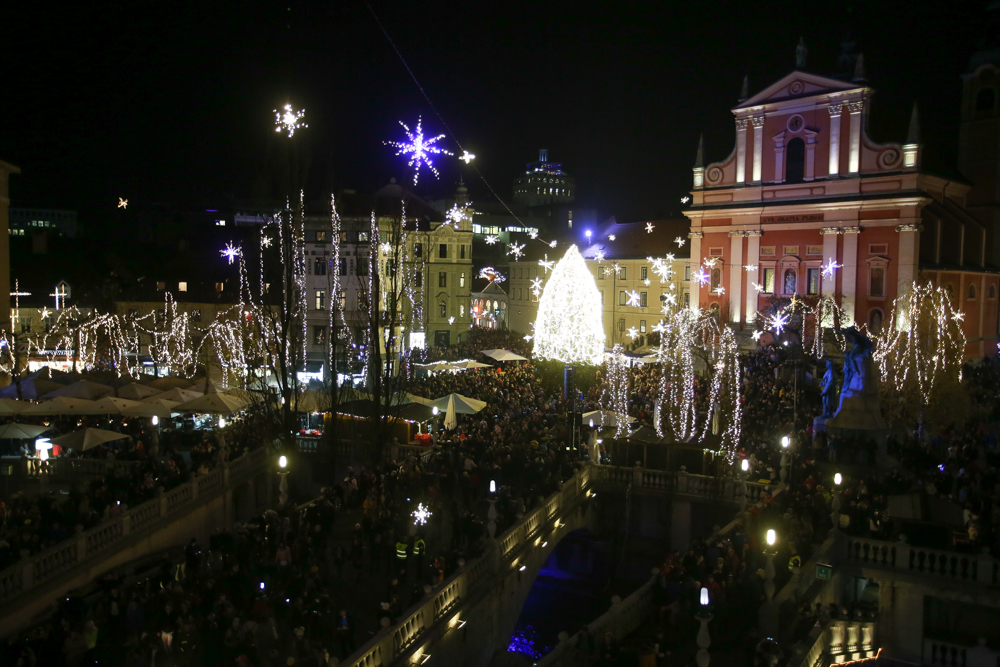 191129 prizig praznicnih luci nrovan 028