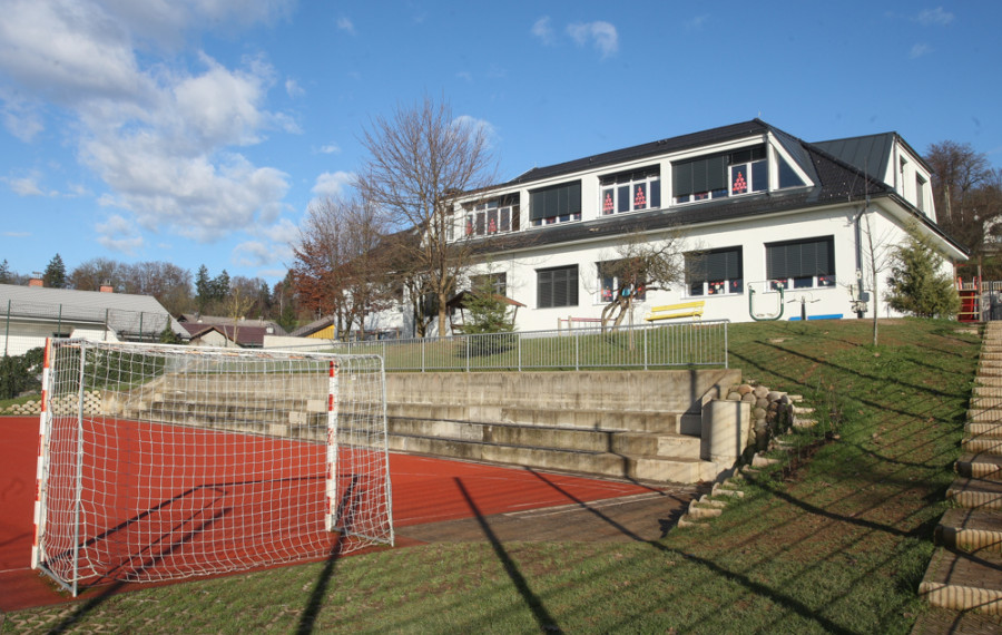 Energetsko in statično obnovljena šola v letu 2019, foto: Nik Rovan
