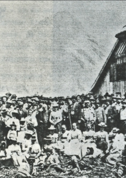 Češka koča ob odprtju leta 1900 