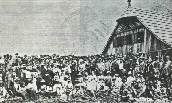 Češka koča ob odprtju leta 1900 