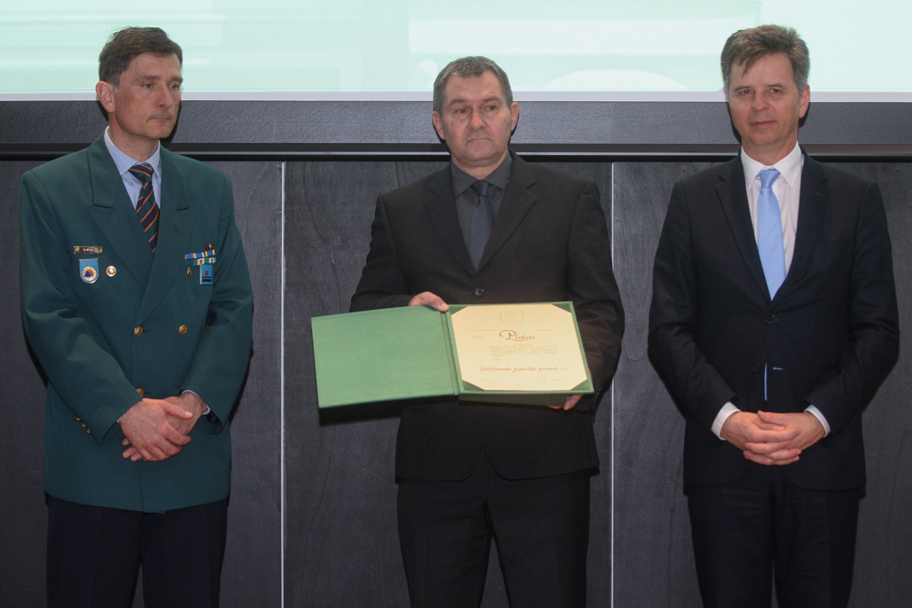 200310 podelitev priznanj MOL na podrocju varstva pred nesrecami nrovan 24