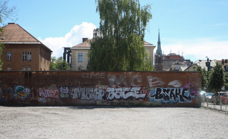 200611 grafitno mesto metelkova za stavbo pesaki nrovan 008