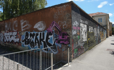 200611 grafitno mesto metelkova za stavbo pesaki nrovan 011
