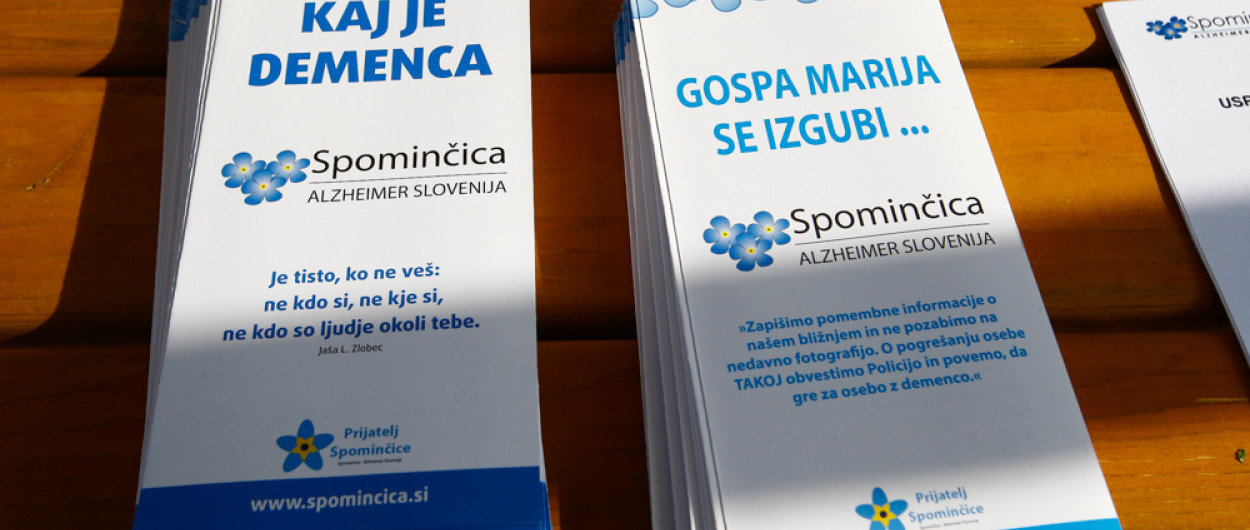 Promocijsko gradivo združenja Spominčica. Foto: N. Rovan