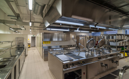 Obnovljena kuhinja, foto: Blaz Zupancic, vir: Curk arhitektura