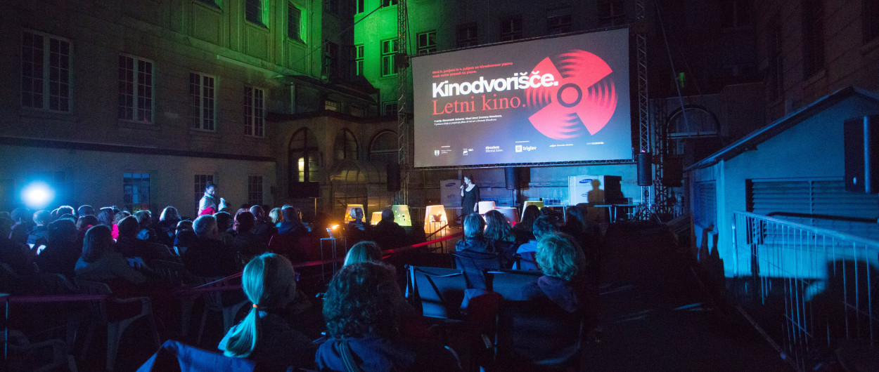 Kinodvorisce Foto: Nada Žgank, Kinodvor