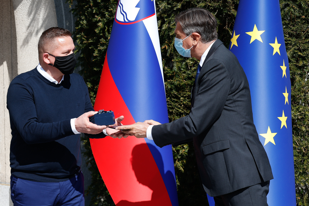 20210325 podelitev priznanj jabolko navdiha nrovan 012