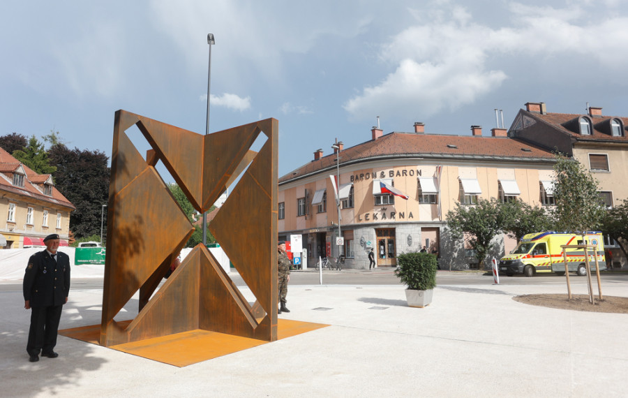 spomenik braniteljem mesta Ljubljane 