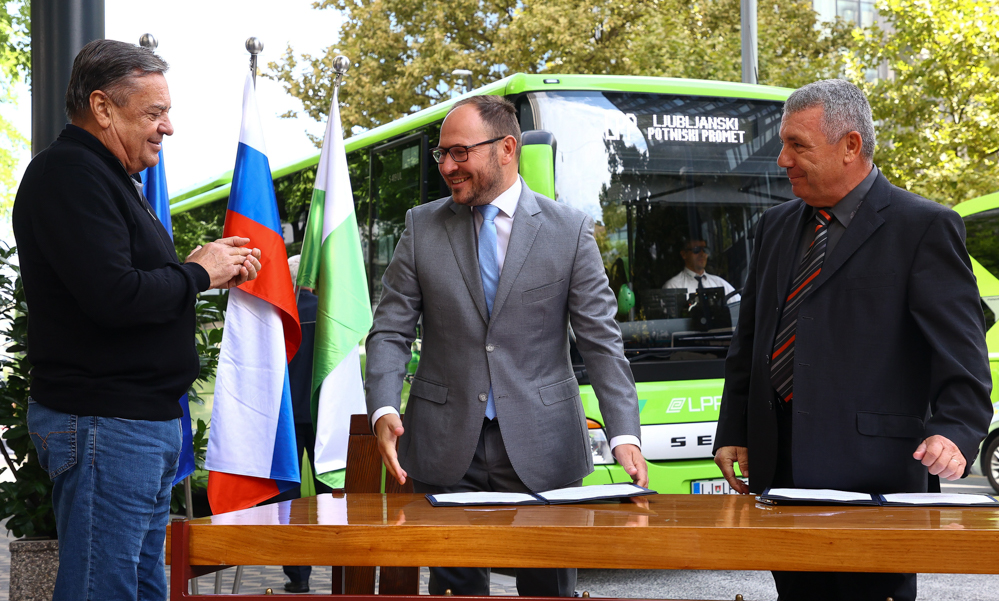 20210831 podpis sporazuma o poravnavi subvencije nrovan 029