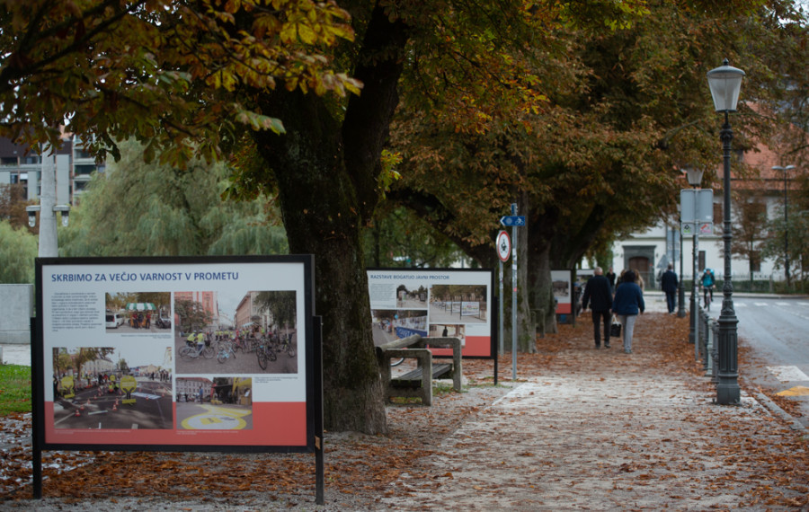 Fotografska razstava 20 let ETM na Krakovskem nasipu. Foto: A. Petkovšek