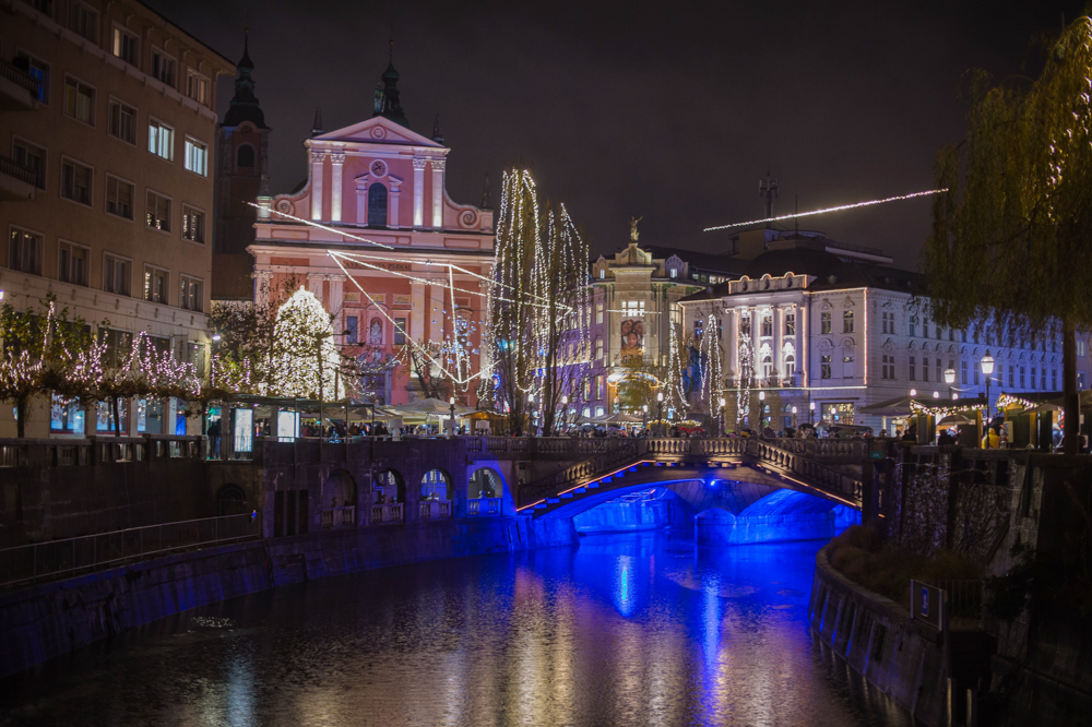 20211126 praznicna osvetlitev apetkovsek 010